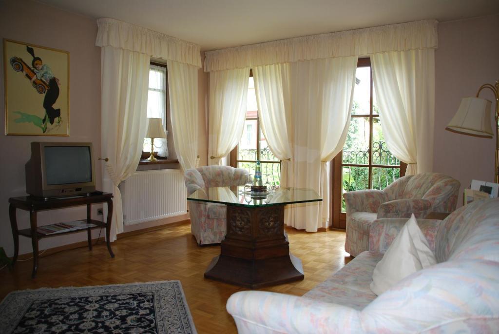 Hotel Krone Laudenbach  Værelse billede